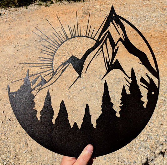 Paysage alpin avec soleil levant