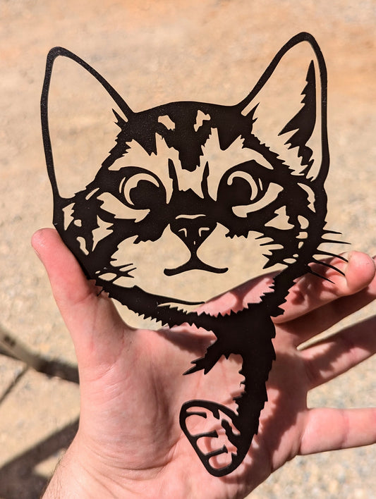 Décoration murale Chat curieux en métal